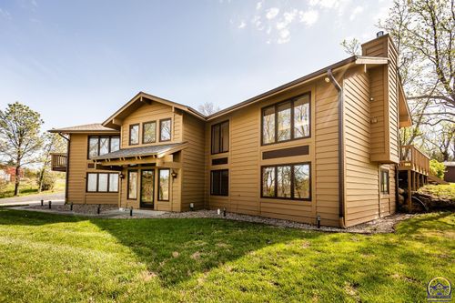 6530 Nw Rossville Rd, Rossville, KS, 66533-9737 | Card Image