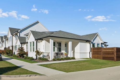 9524 Thorncrown Ln, Fort Worth, TX, 76179-0019 | Card Image