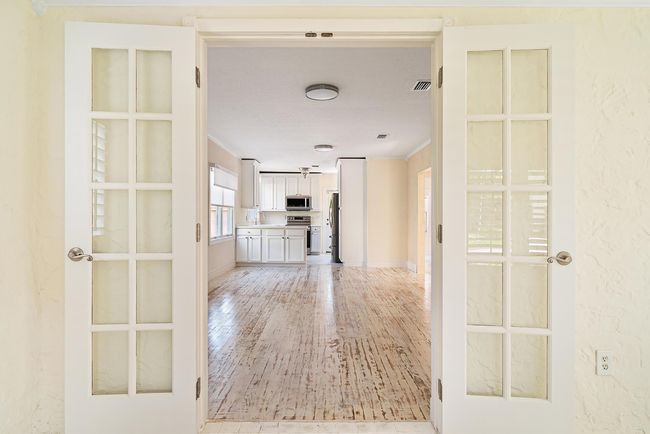 813 Avon Rd, House other with 4 bedrooms, 2 bathrooms and null parking in West Palm Beach FL | Image 5