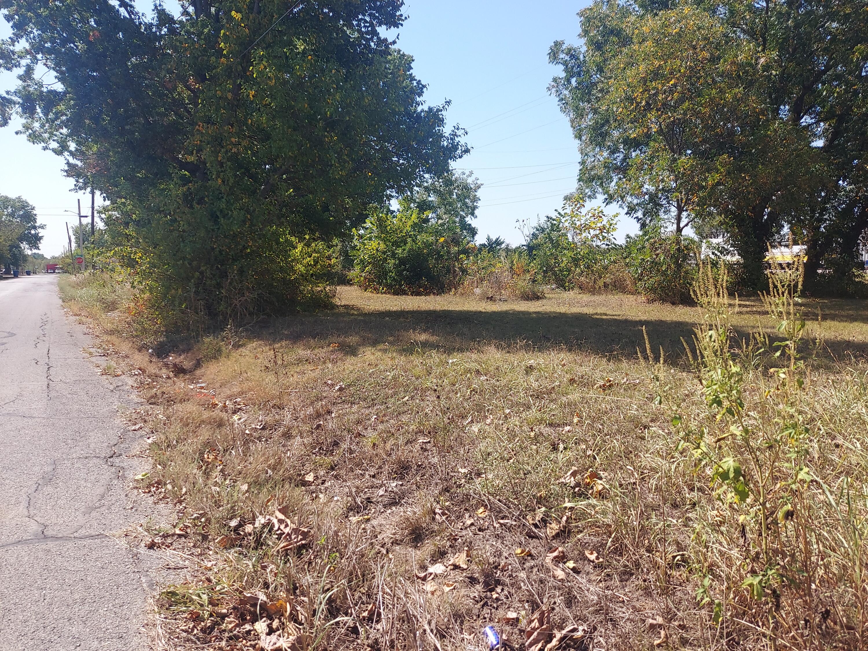 1st St, Vinita, OK 74301