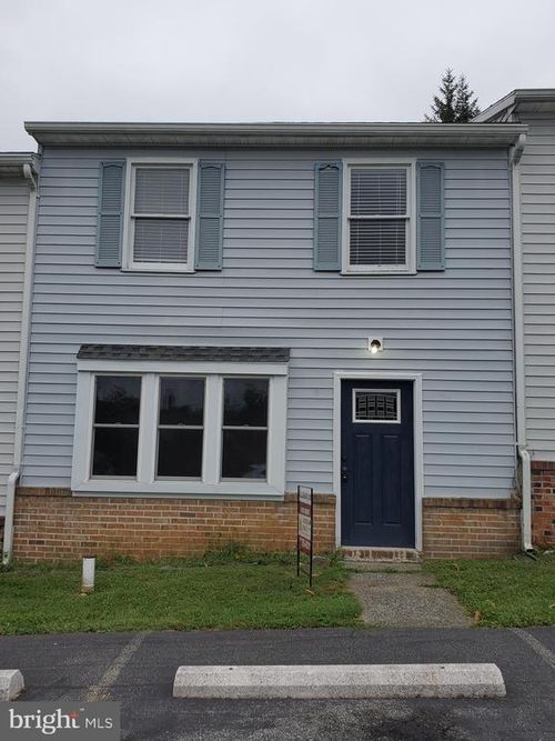 15336 Orchard Ave, BLUE RIDGE SUMMIT, PA, 17214-9741 | Card Image