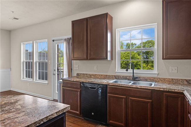 302 Pointe View Dr, Townhouse with 3 bedrooms, 3 bathrooms and 2 parking in Mars PA | Image 10