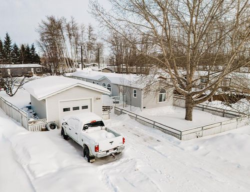10714 104 Avenue, La Crete, AB, T0H2H0 | Card Image