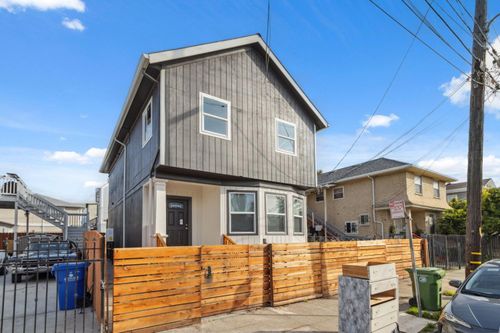 842 E 17th St, Oakland, CA, 94606-3026 | Card Image