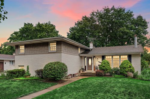 8706 Madison Ave, Munster, IN, 46321-2412 | Card Image