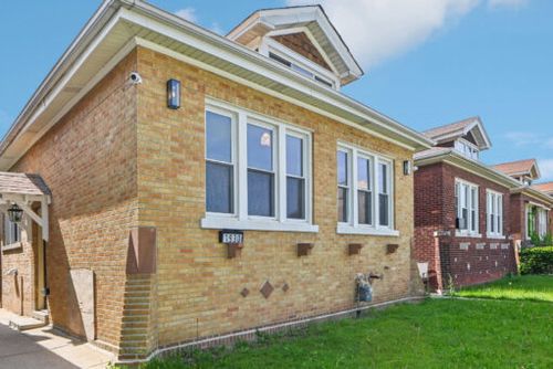 7930 S Kenwood Ave, CHICAGO, IL, 60619-3411 | Card Image