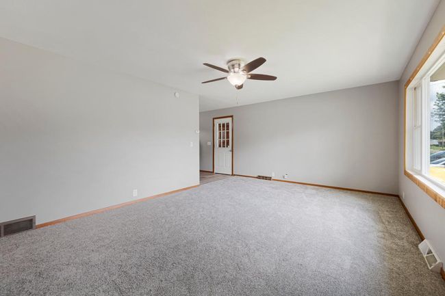 Living Room | Image 8