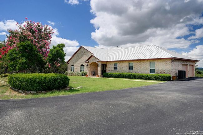 286 Thoroughbred Ln, House other with 3 bedrooms, 2 bathrooms and null parking in Spring Branch TX | Image 26