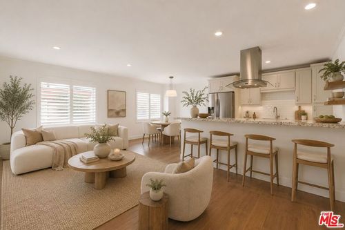 21-933 11th St, Santa Monica, CA, 90403-3182 | Card Image