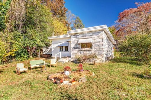 32 Merion Dr, Asheville, NC, 28806-1617 | Card Image
