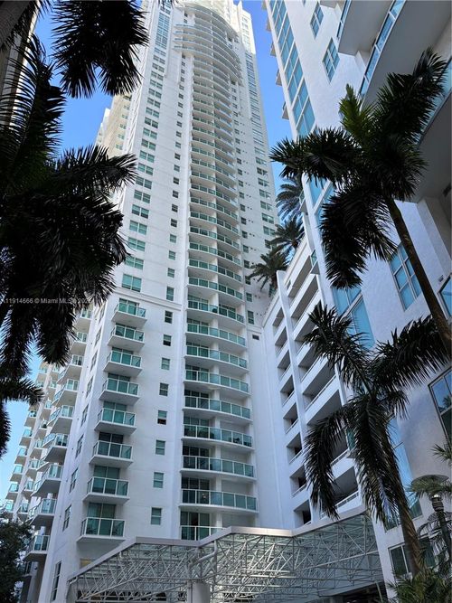 apt-2103-31 Se 5th St, Miami, FL, 33131-2516 | Card Image