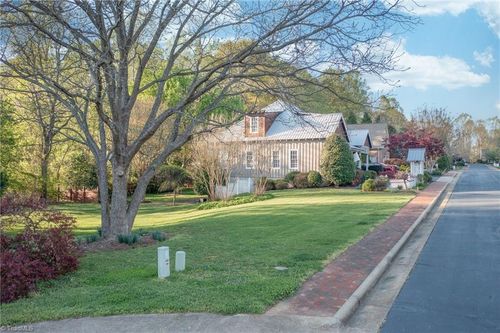 110 Town Lot Dr, Pfafftown, NC, 27040-7305 | Card Image