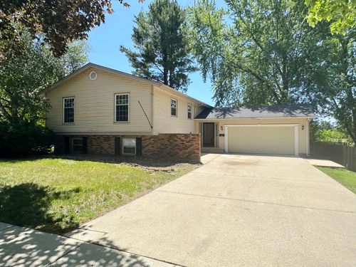 641 Webster St, Algonquin, IL, 60102-2869 | Card Image