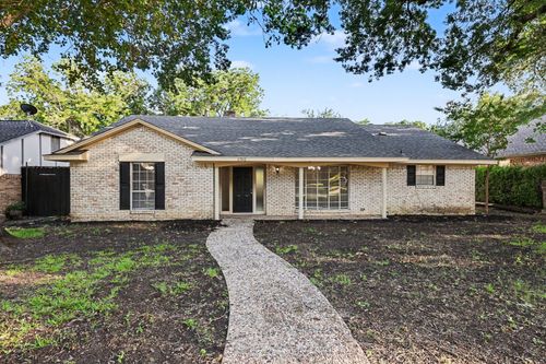 1702 Yorkshire Dr, Richardson, TX, 75082-4718 | Card Image