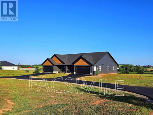 139 Compton Rd, Summerside, PE, C1N4J8 | Card Image