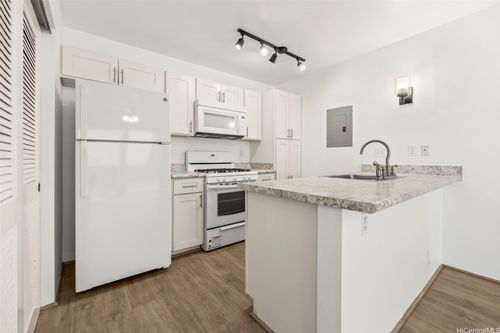 20c-91-1135 Puamaeole St, Ewa Beach, HI, 96706-1884 | Card Image