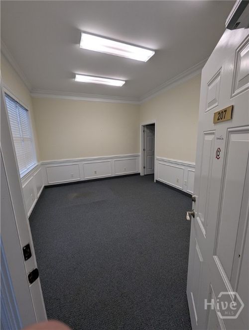 207-37 W Fairmont Ave, savannah, GA, 31406-3457 | Card Image