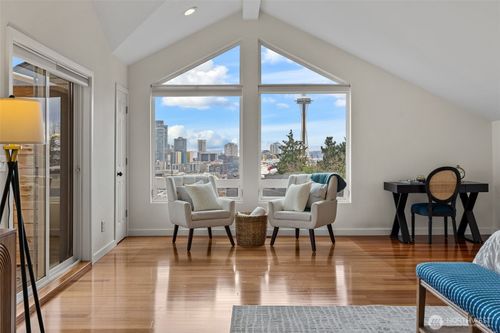 1203 5th Avenue N, Seattle, WA, 98109 | Card Image