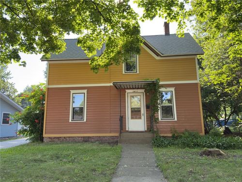 1413 Wilson St Ne, Menomonie, WI, 54751-4629 | Card Image
