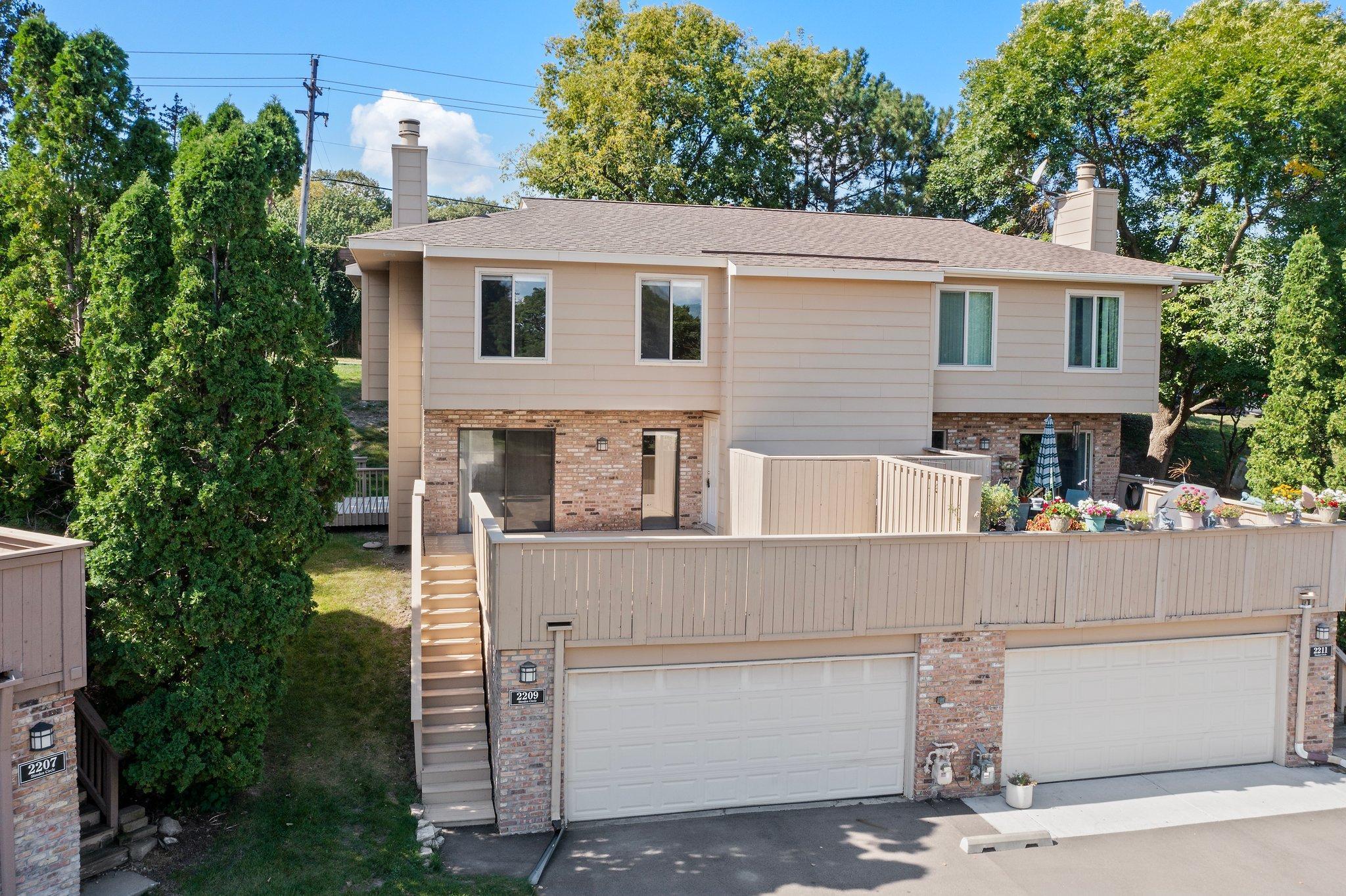 Stroden Cir, Minneapolis, MN 55427