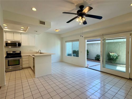 17 Goldenrod, Irvine, CA, 92614-7925 | Card Image