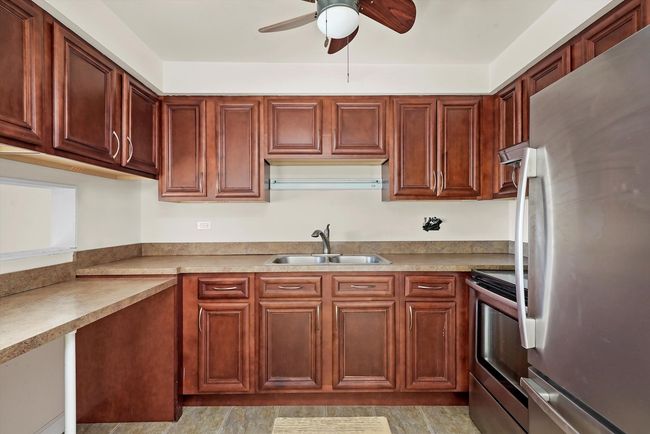 APT-9 - 303 E Plainfield Rd, Condo with 2 bedrooms, 1 bathrooms and 1 parking in La Grange IL | Image 6