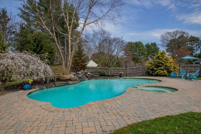 15 Helen Ln, House other with 4 bedrooms, 3 bathrooms and 4 parking in Walpole MA | Image 32
