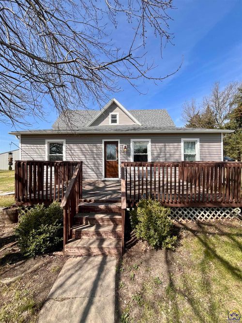 133 E 3rd St, Allen, KS, 66833-9360 | Card Image