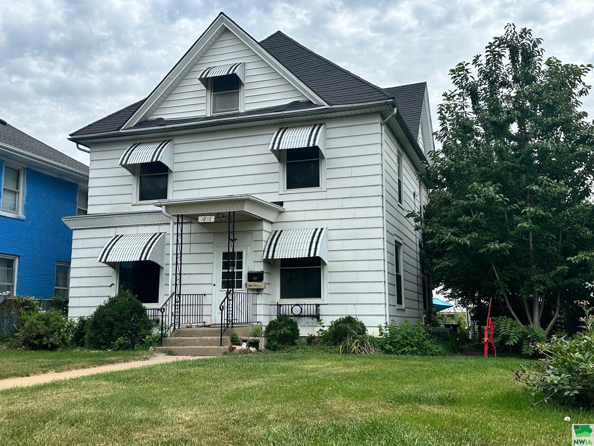 Jackson St, Sioux City, IA 51105