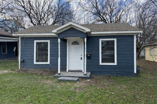 1202 E Tarrant St, Bowie, TX, 76230-4511 | Card Image