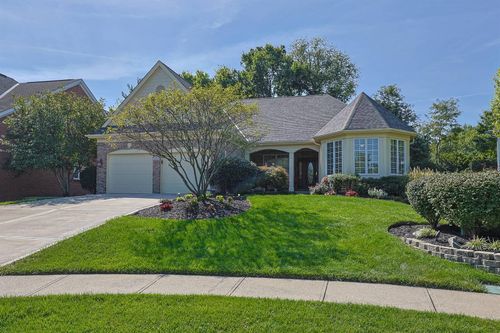 818 Lauren Dr, Villa Hills, KY, 41017-5391 | Card Image