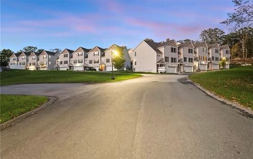 103 Hunting Hill Dr, Cumberland, RI, 02864-2623 | Card Image