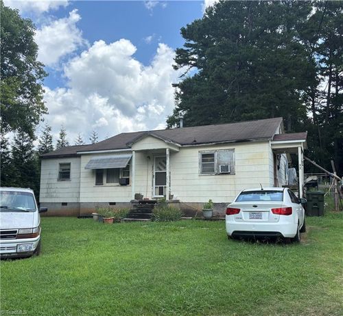 25 Cedar Lodge Rd, Thomasville, NC, 27360-6203 | Card Image