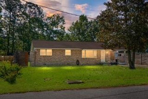 109 N Hampton Street, Summerville, SC, 29483 | Card Image