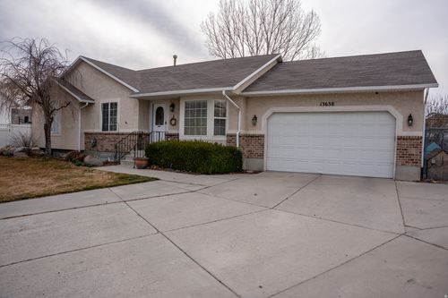 13638 S 3160 W, Riverton, UT, 84065-5950 | Card Image