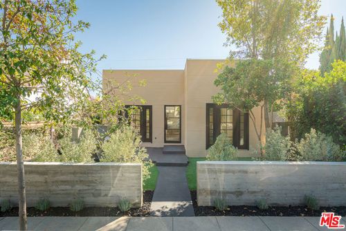 8956 Dicks St, West Hollywood, CA, 90069-4806 | Card Image