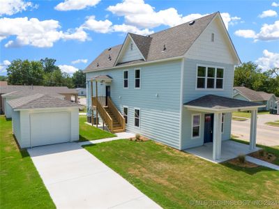 201 E 11th Street, Home with 3 bedrooms, 2 bathrooms and null parking in Claremore OK | Image 2