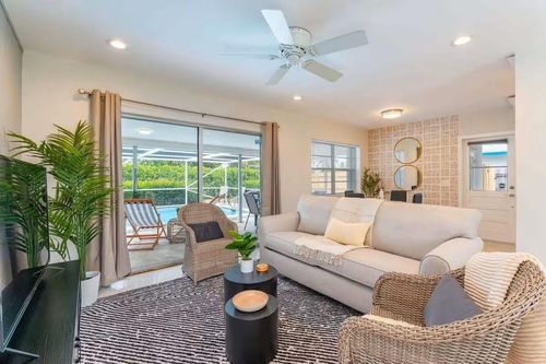 176 Se 27th Pl, Boynton Beach, FL, 33435-7609 | Card Image