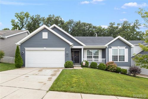749 Winding Bluffs Dr, Fenton, MO, 63026-5564 | Card Image