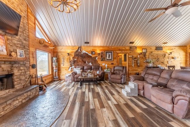 Custom Home and Acreage for Sale22 | Image 22