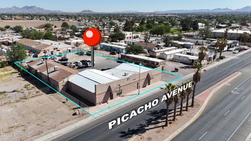 1570 W Picacho Ave, Las Cruces, NM, 88005-2367 | Card Image