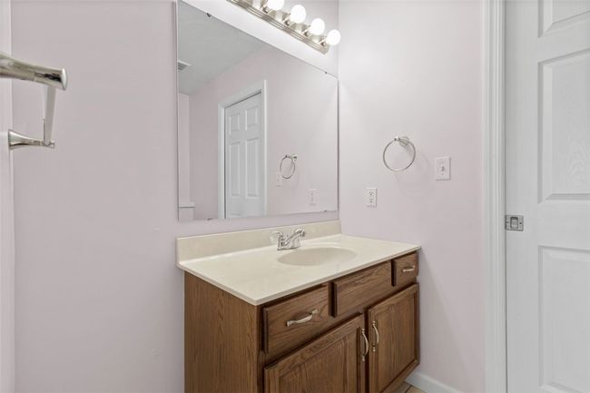 APT-105 - 1 Coraopolis Rd, Condo with 2 bedrooms, 2 bathrooms and 1 parking in Coraopolis PA | Image 18