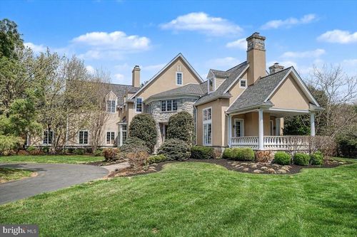 9 Summit Ln, Greenville, DE, 19807-2159 | Card Image
