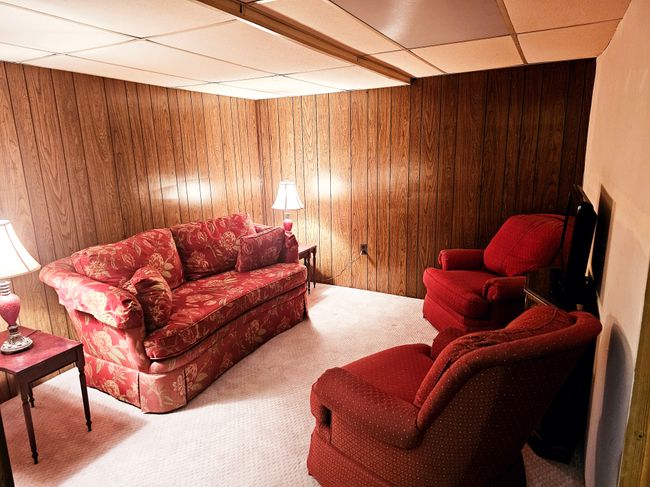 SITTING ROOM | Image 29