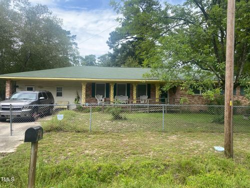 27 Vermont Ave, Washington, NC, 27889-7467 | Card Image