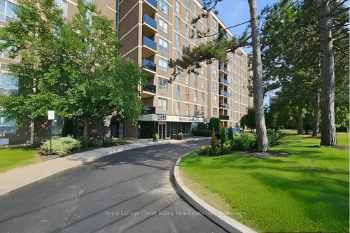 209-2835 Islington Ave, North York, ON, M9L2K2 | Card Image