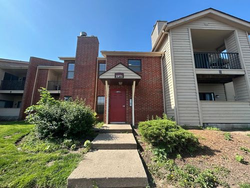 apt-210-1971 N Hicks Rd, Palatine, IL, 60074-2513 | Card Image