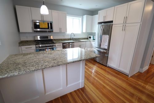 apt-3-21 Seafoam Ave, Winthrop, MA, 02152-1372 | Card Image
