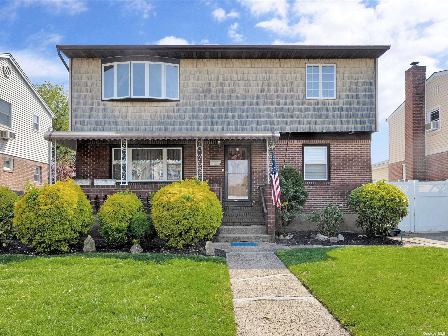 Glen Dr, Franklin Square, NY 11010