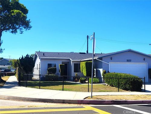 1427 242nd Pl, Harbor City, CA, 90710-1701 | Card Image